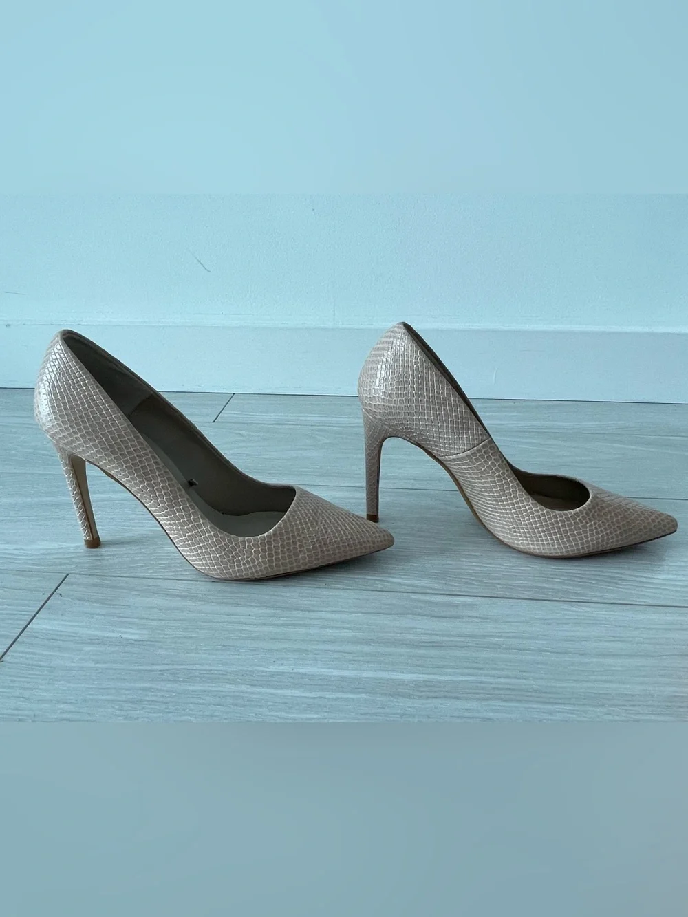Zara Beige Snake-Embossed Pointed Toe Pumps Size 39